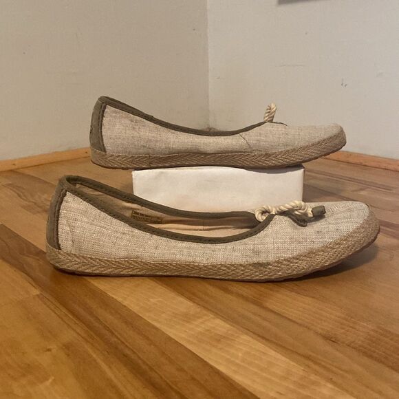 UGG Beige Espadrille Ballet Canvas Slip On Flats Size 10 - Picture 3 of 10